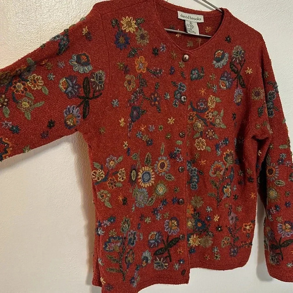 Embroidered sweater - Picture 3 of 5